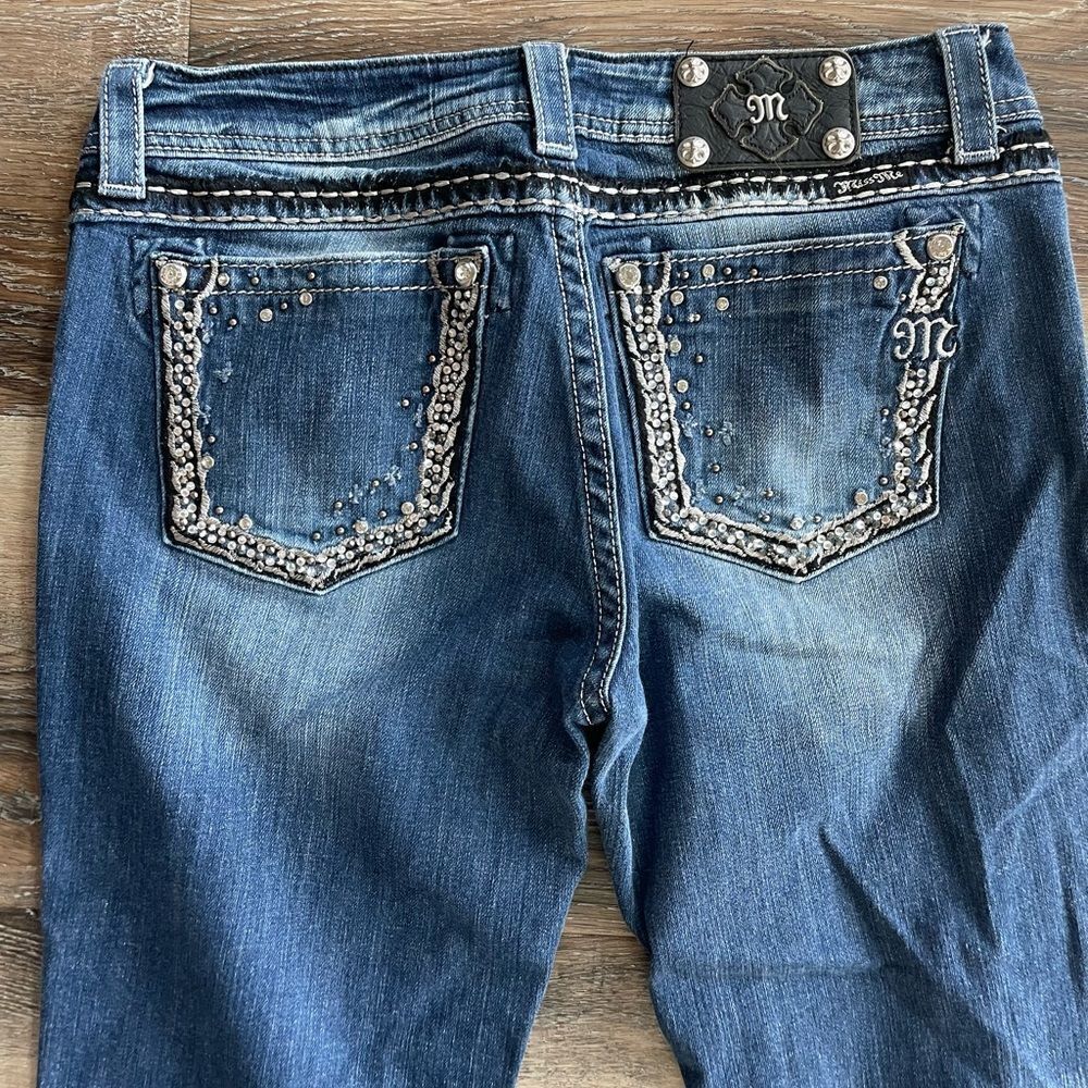 Miss Me Easy Crop Jeans Size 31 - Picture 6 of 10